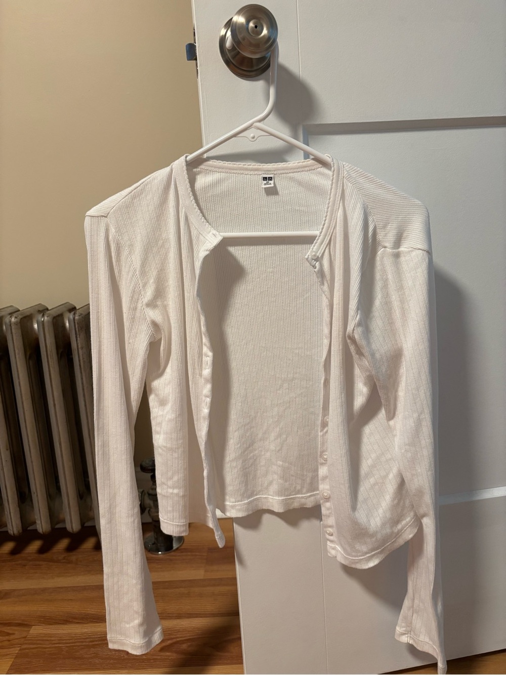 White Ribbed Long-Sleeve Button Cardigan Top - Women